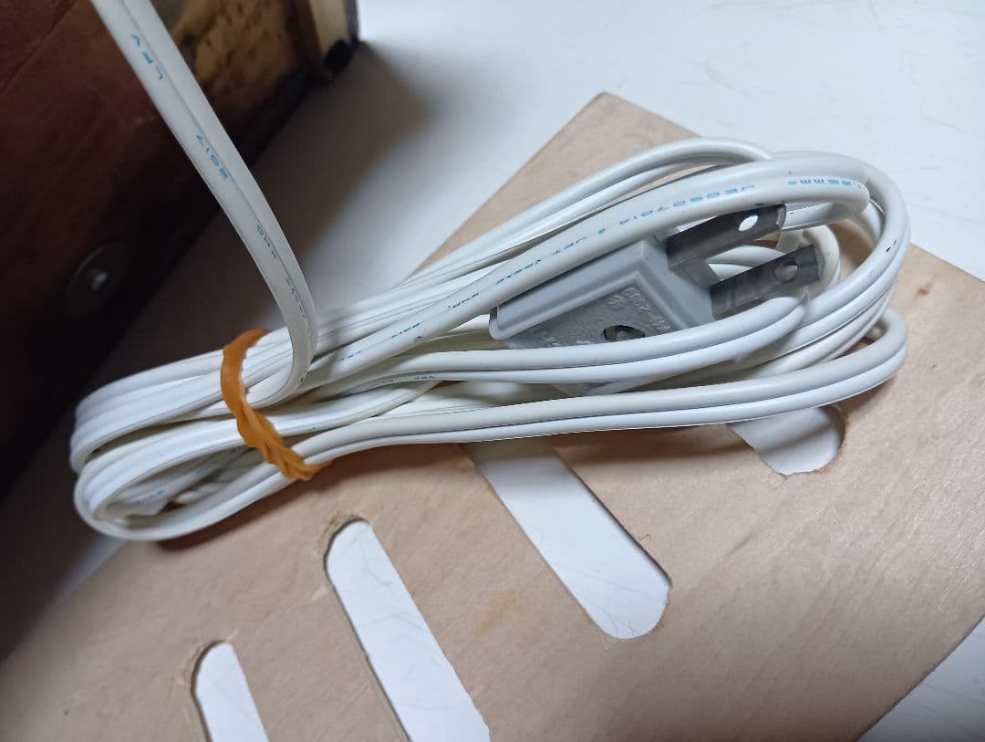 希少　デザイン　マツダ　東芝　513F　真空管　ラジオ　整備済み