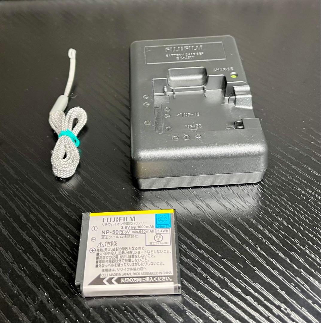 【動作確認済み】FUJIFILM FinePix F550EXR デジカメ