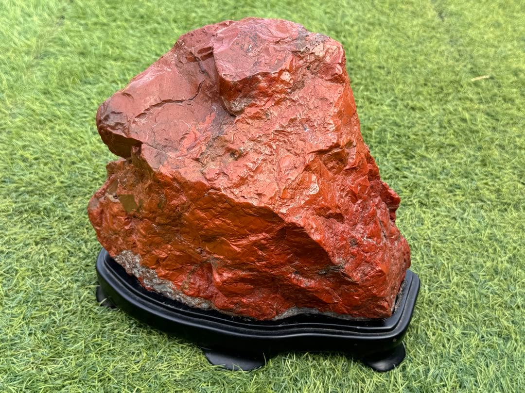 大型 佐渡 赤玉石 赤石 鑑賞石 水石 盆石 錦紅石 錦石天然石 黒色台座付き