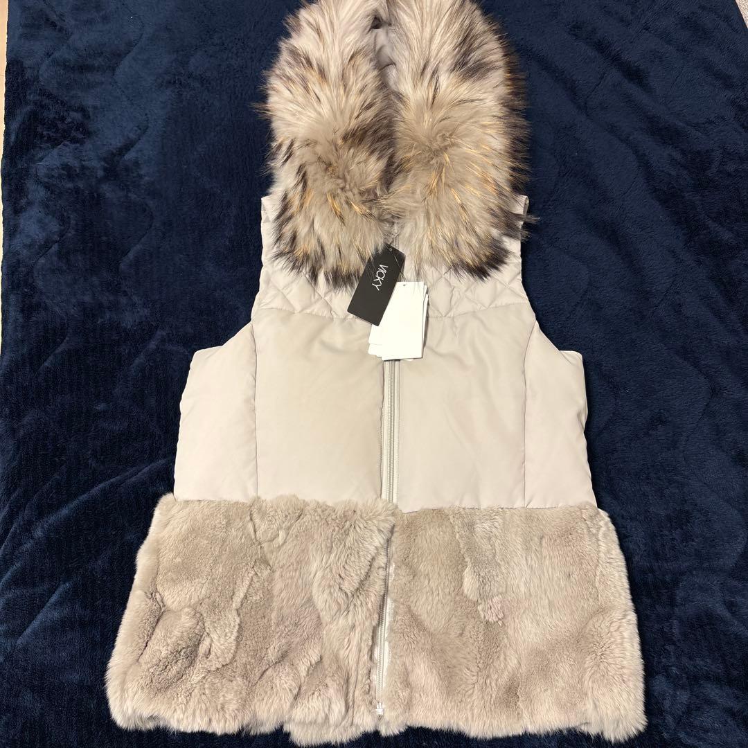 【新品】VICKY ダウンベスト ファー付き ジップアップ グレージュ　タグ付き