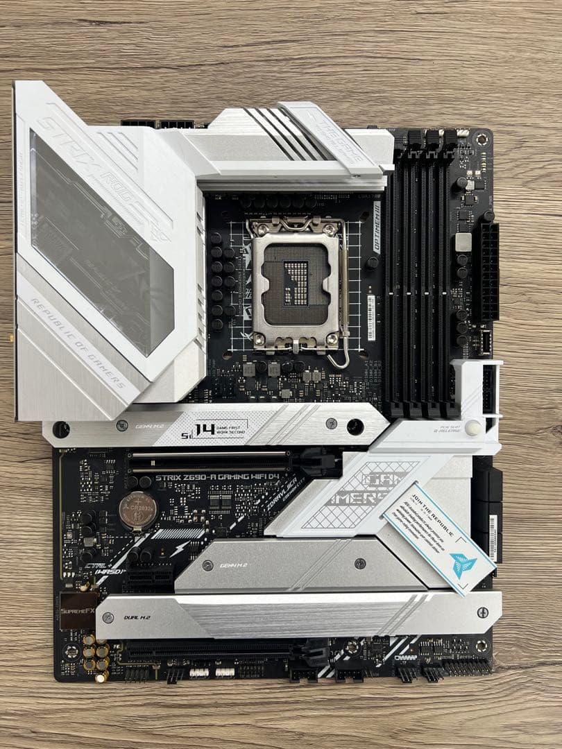 マザーボード ASUS ROG STRIX Z690-A GAMING