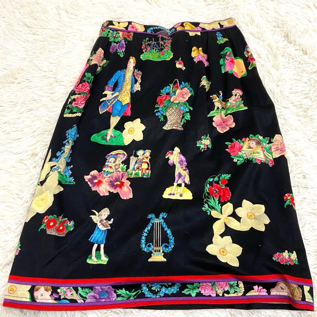 極美品✨レオナール　セットアップ　人物、花柄　肩パッド入り　金ボタン　Ｍサイズ