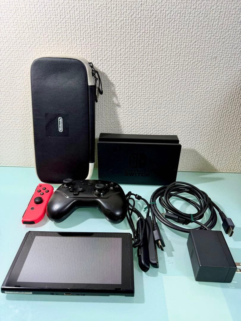 【お得】Nintendo Switch 本体 初期化済み　付属品多数あり