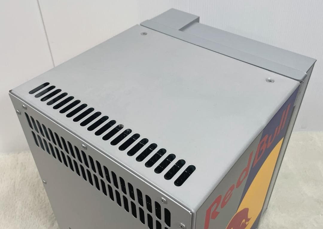 ぐるみ♪ ⭐️非売品⭐️ レッドブル Red Bull 冷蔵庫 鍵付き 稼働品