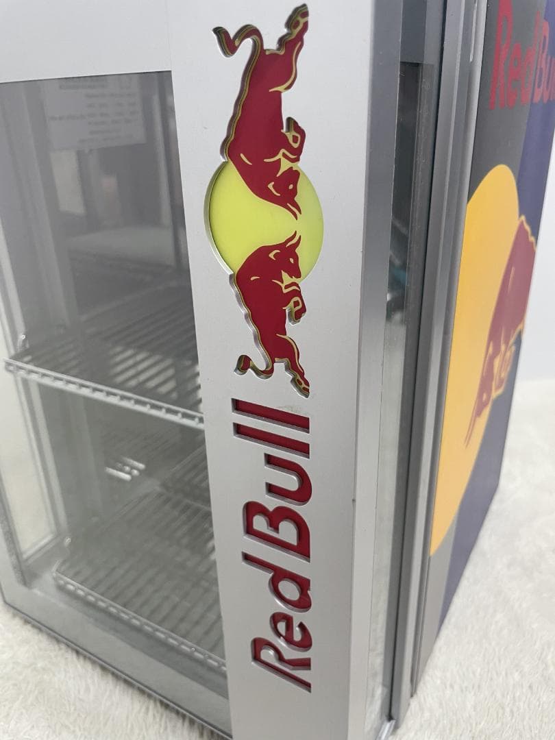 ぐるみ♪ ⭐️非売品⭐️ レッドブル Red Bull 冷蔵庫 鍵付き 稼働品