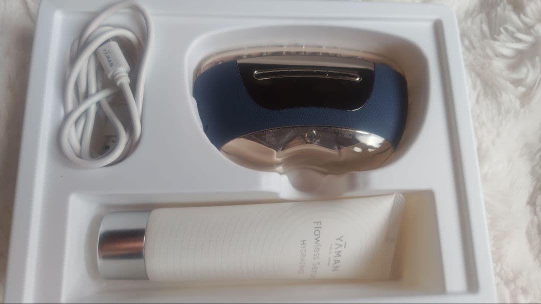 y*i様 ヤーマン美顔器 D901 ほぼ新品 2025購入 最後！もう値下げしま