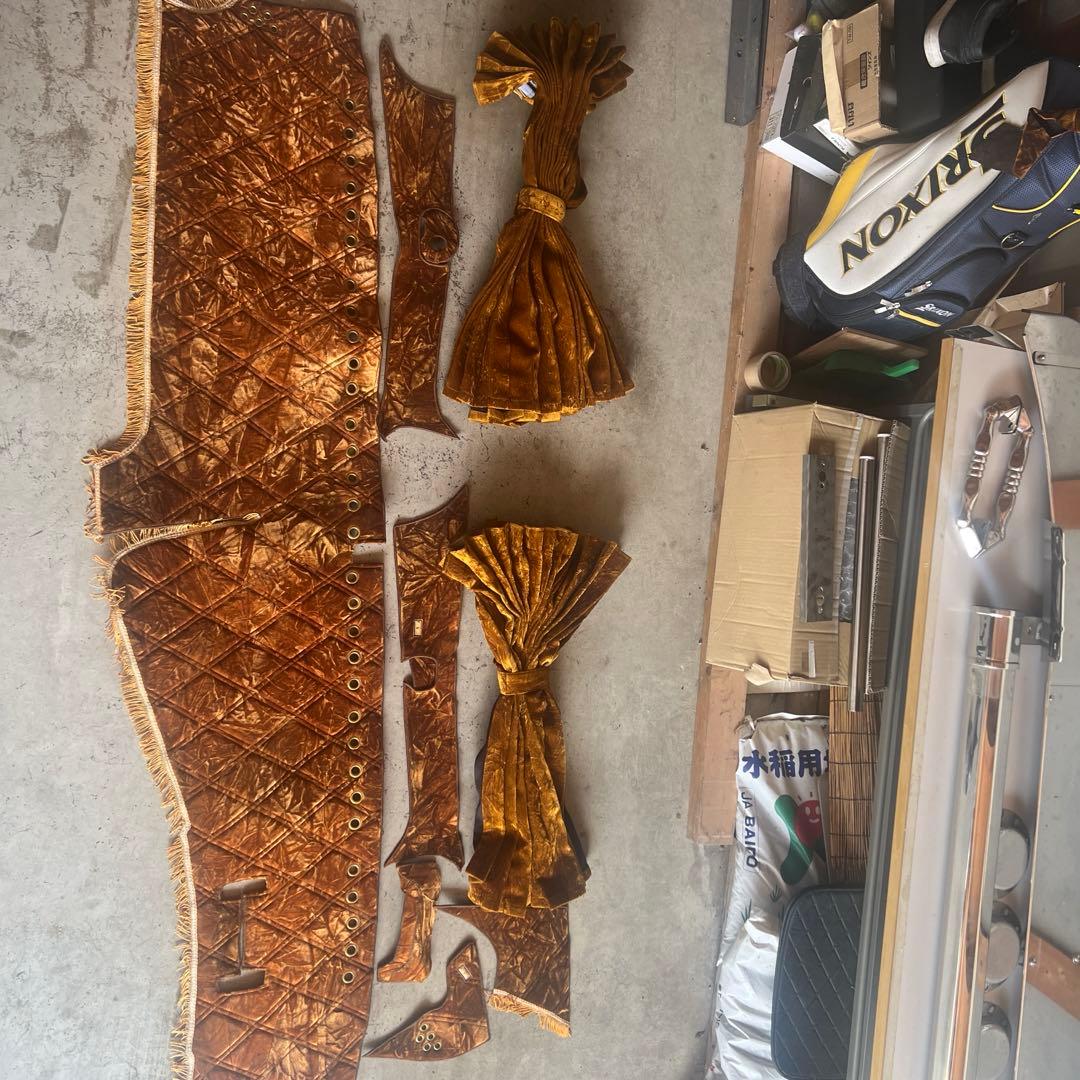 17スーパーグレート　ダッシュ、ピラーカバー、カーテン