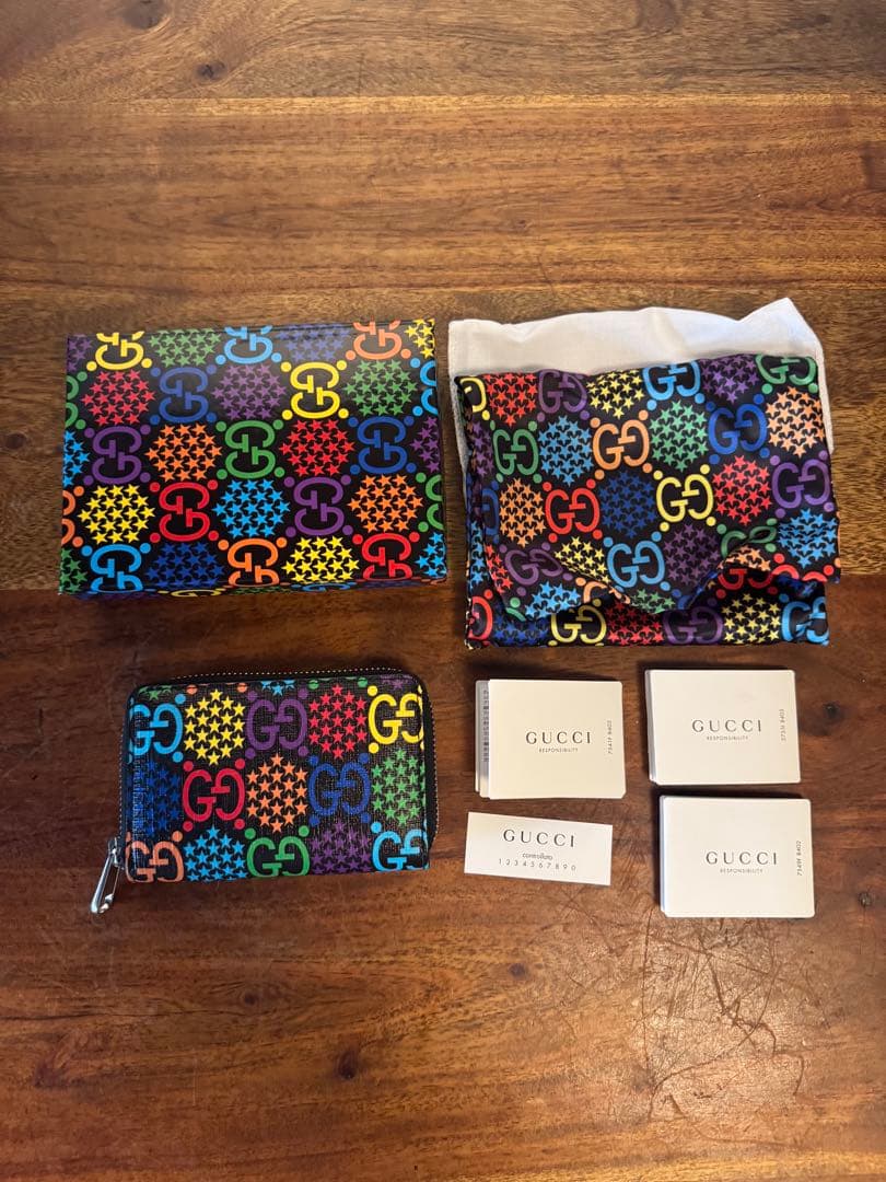 GUCCI サイケデリック　ウォレット　ミニウォレット