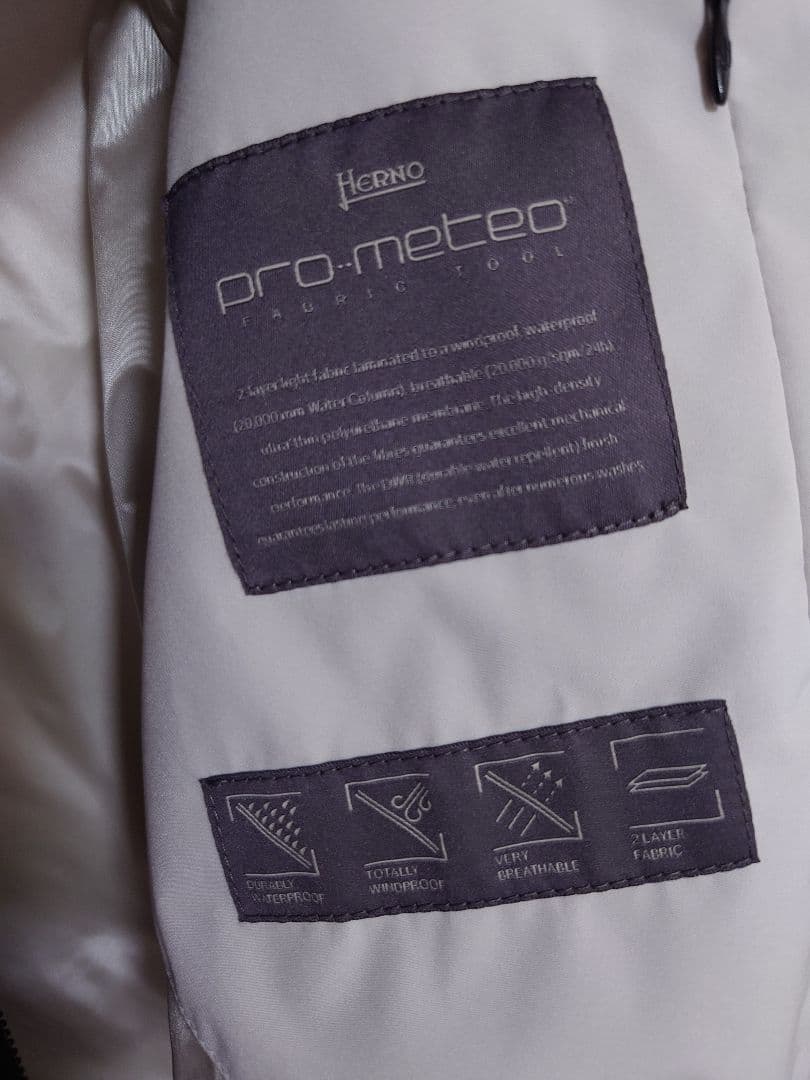 【新品タグ付き】Herno アイスグレー ダウンジャケット 38