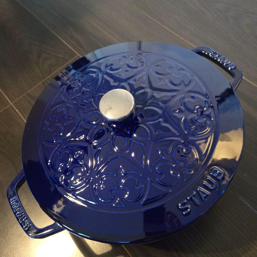 【中古】STAUB フレンチオーブン Lily グランブルー 24cm 3.6L