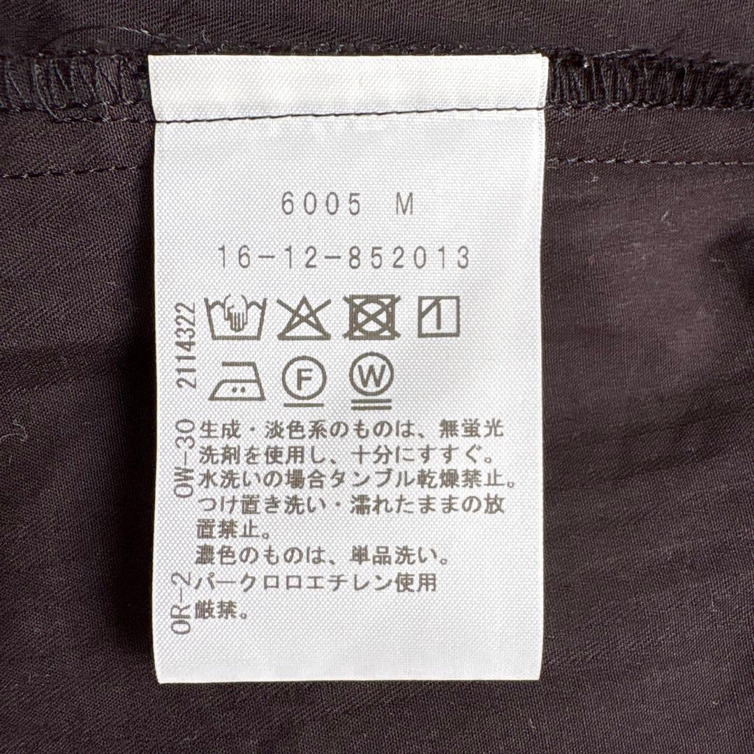 【ヴィヴィアンウエストウッド】長袖シャツ 黒　ブラウス　予備ボタン付き