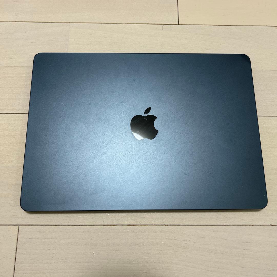 MacBook Air M2 13インチ（Mid 2022）256GB