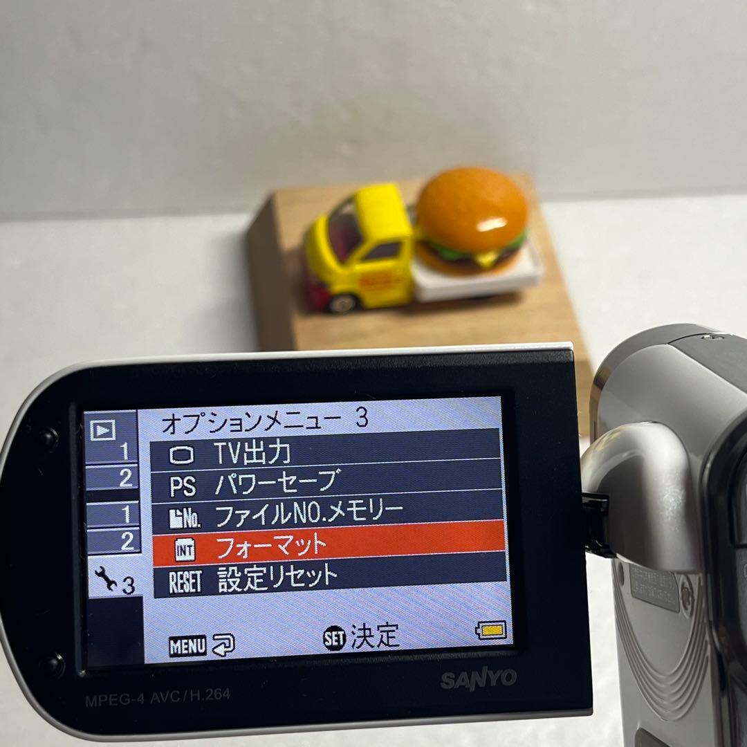 ☆極美品☆SANYOデジタルムービーカメラXacti DMX-CG100ホワイト