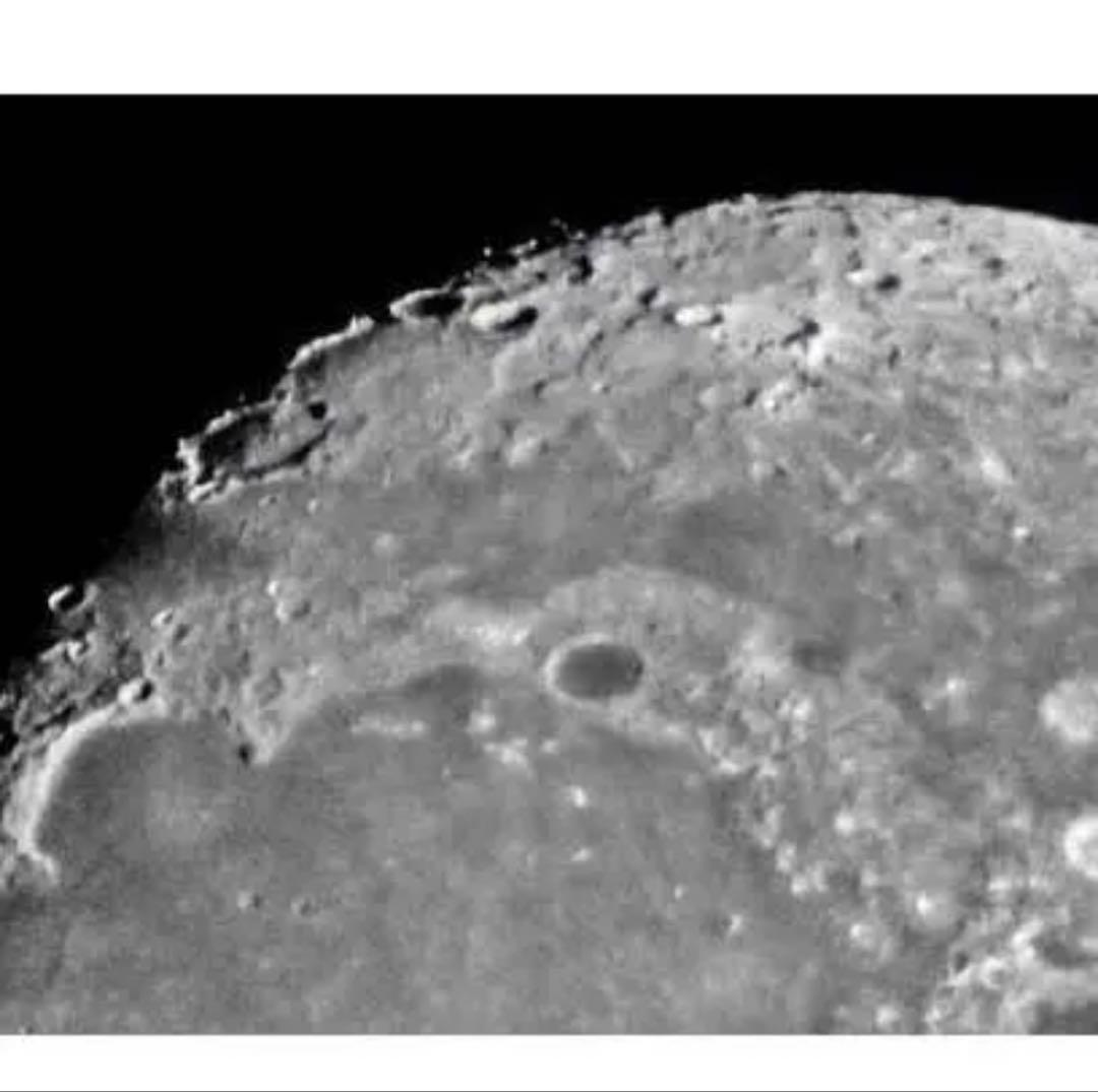 驚異のズームレンズ！SONYミラーレスカメラ用！便利な袋付き！アダプター付き！