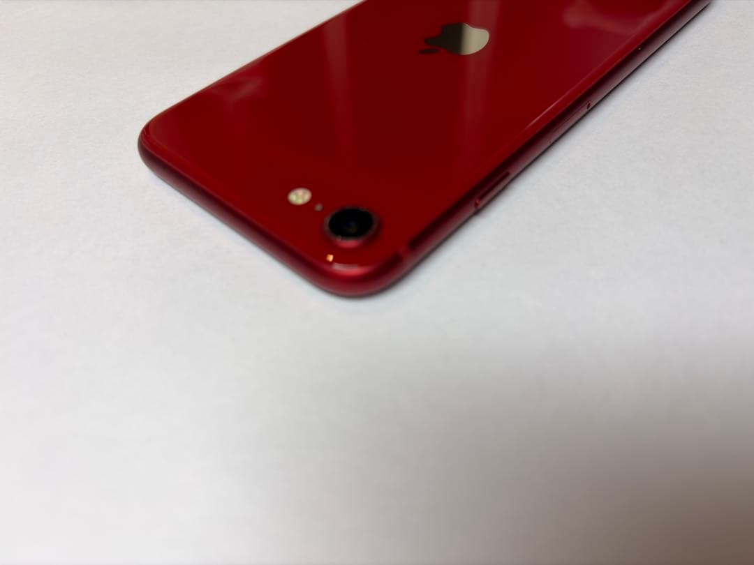 Apple iPhone SE (第3世代) 赤　RED