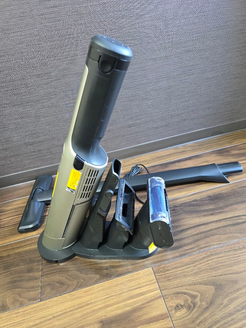 SHARK充電式ハンディクリーナー