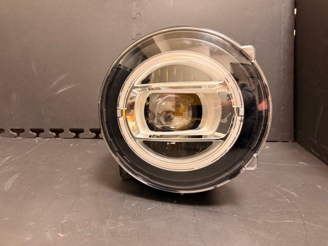 メルセデスベンツ W463A Gクラス 純正右ヘッドライト