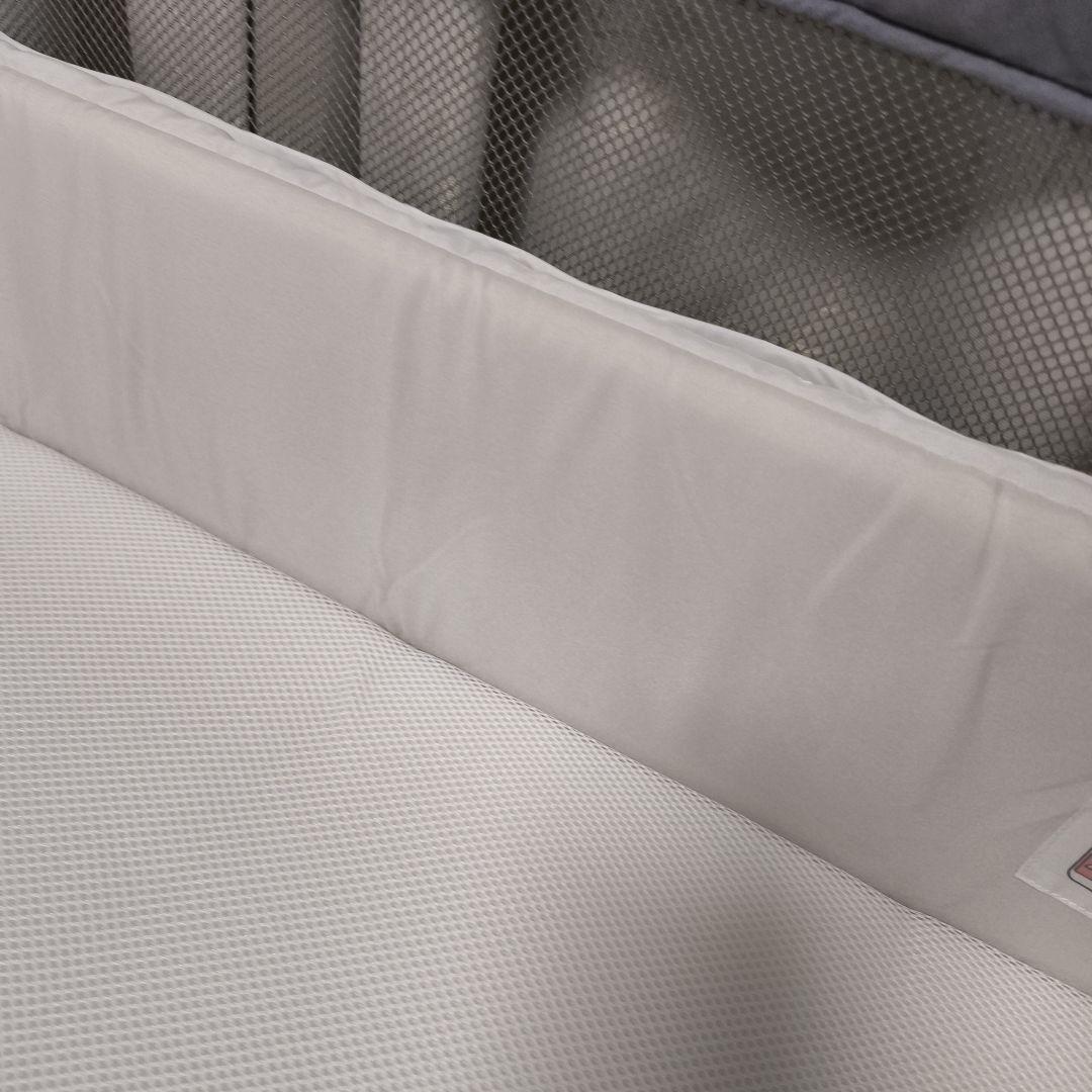 【美品】アップリカ ココネルエアーAB ベビーベッド グレーベアー