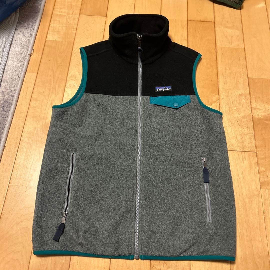 パタゴニア　シンチラベスト　メンズ　XSサイズ ブラック✖️グレー
