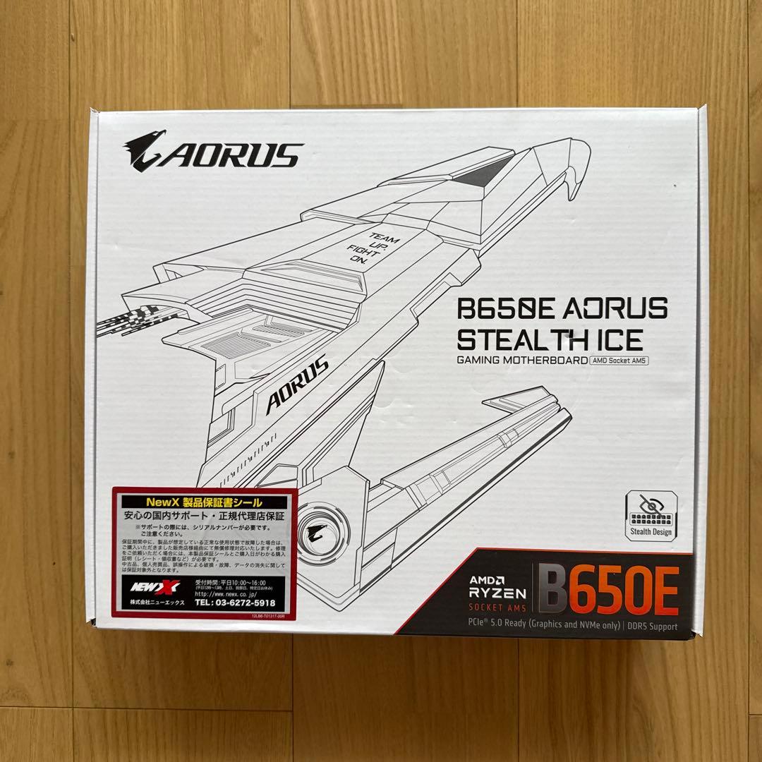 GIGABYTE バックコネクトマザーボード