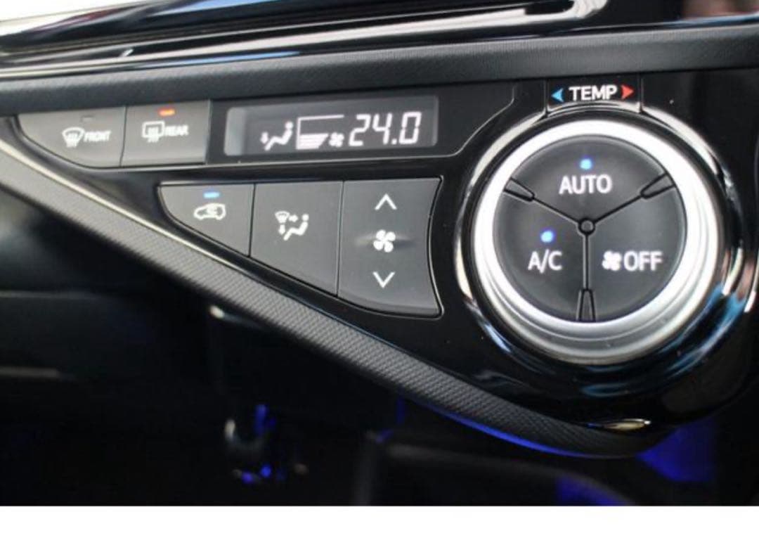 nhp10 アクア 中期型 LED打ち替えエアコンパネル