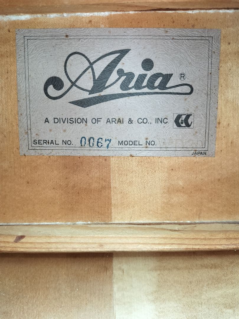 ☆美品☆Gibson　Doveモデル　Aria Custom 製造番号0067！