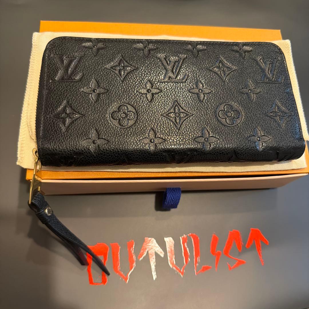 ルイヴィトン　財布　ジッピー・ウォレット