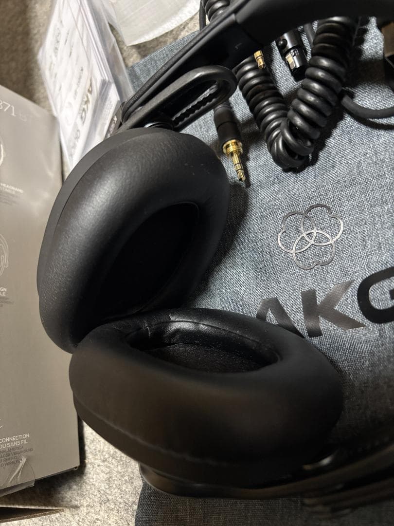 AKG K371-BT Bluetoothワイヤレス・モニターヘッドホン