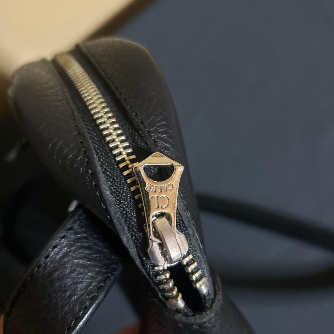 【 CALEE 】 STUDS LEATHER BODY BAG 25AW