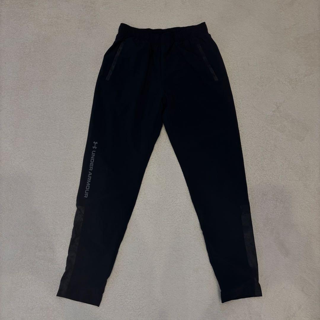 UNDER ARMOUR フード付きジャケット×パンツ　セットアップ