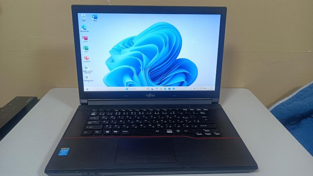 ⭐️ノートパソコンFUJITSU第四世代Core i5 SSD128Gメモリ8G