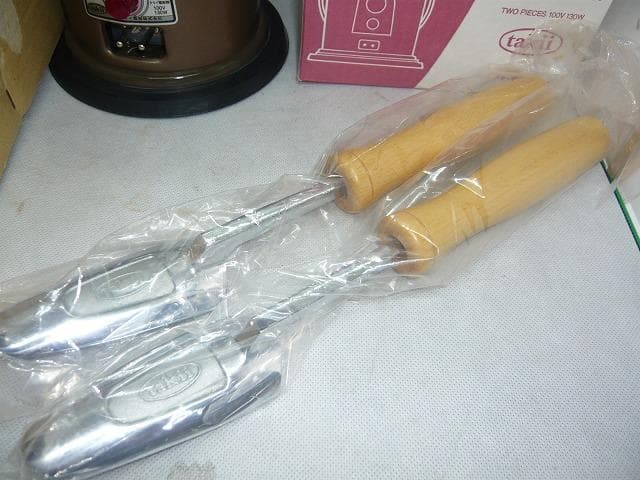 完全未使用保管品　タキイ和裁電化鏝　ランプ付　和裁こて　和裁コテ　鏝２本付