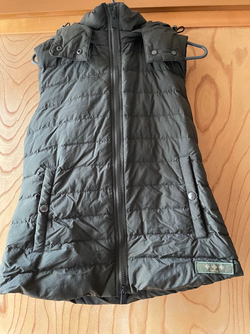 タトラスダウンベスト