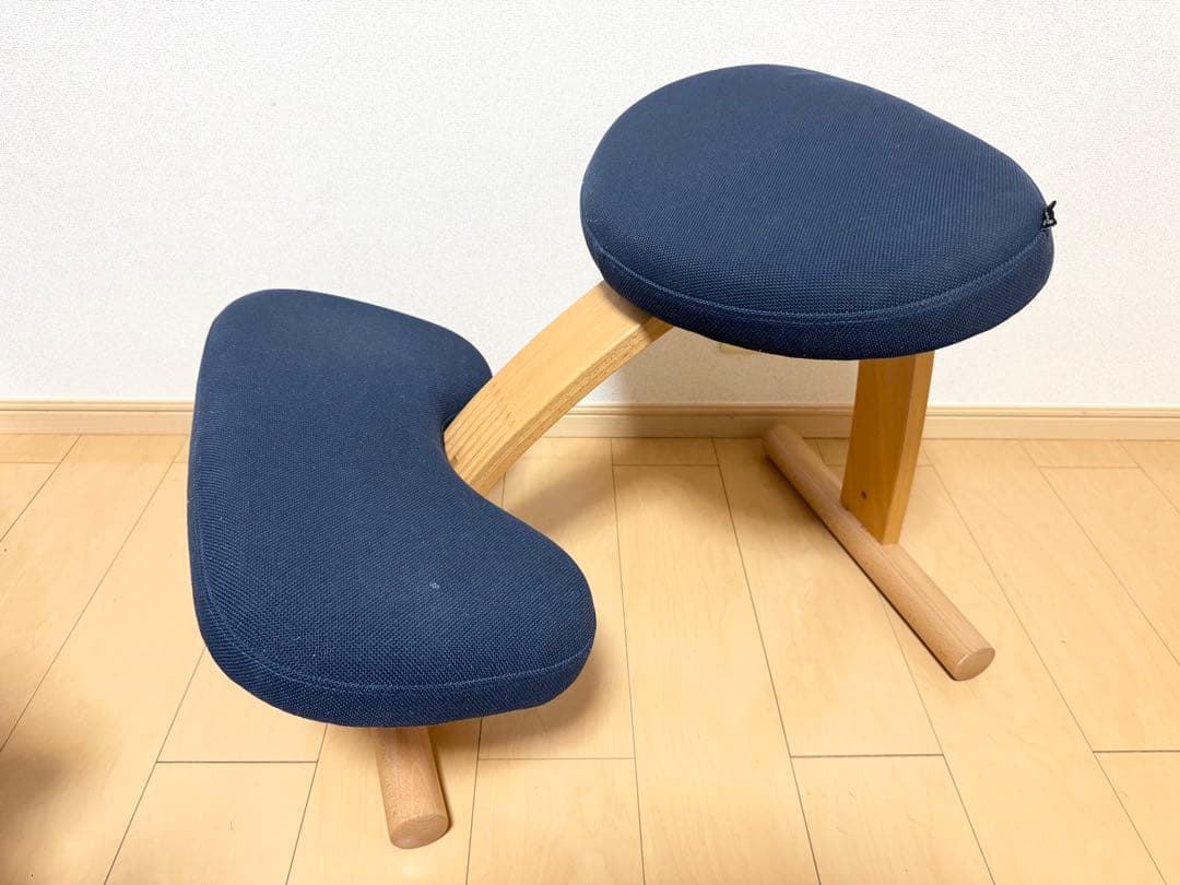 balans Easy バランスチェア イージー ネイビー 姿勢矯正 学習椅子