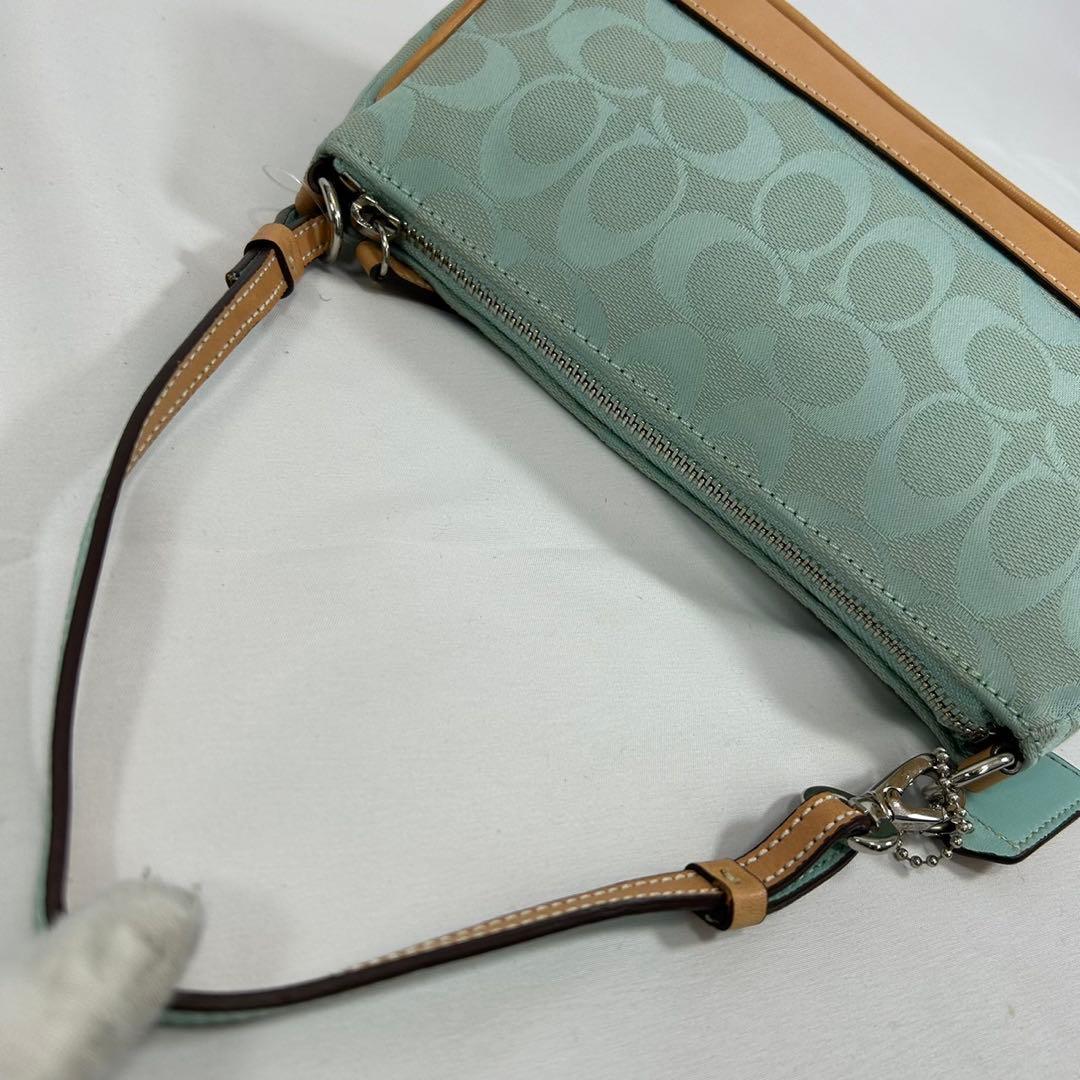 【極美品/カード付】コーチ 6094 ソーホー ワンハンドバッグ 手提げ 水色