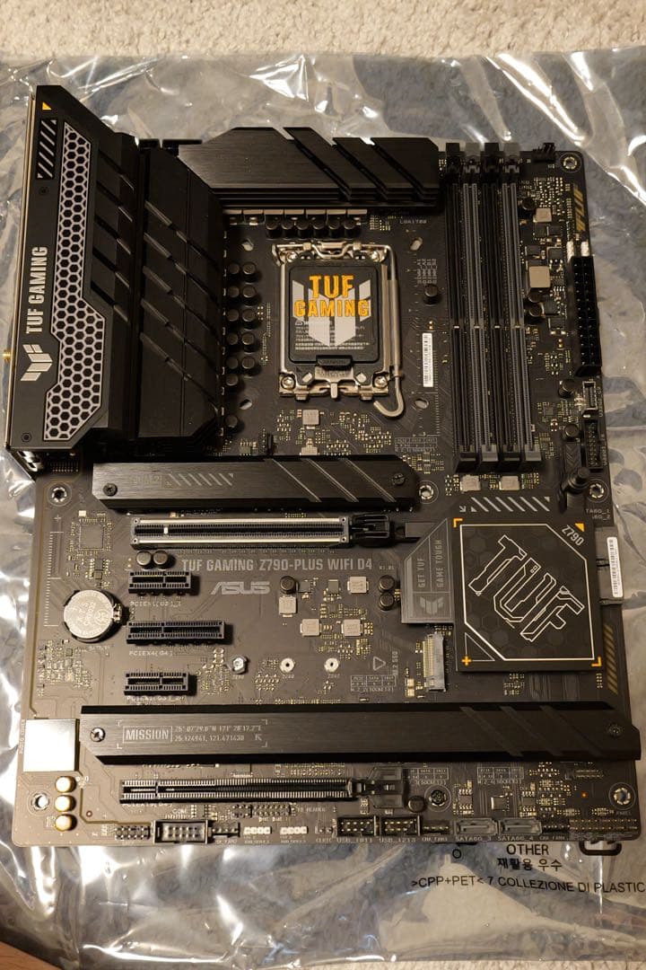 ASUS TUF GAMING Z790-PLUS WIFI D4 マザーボード