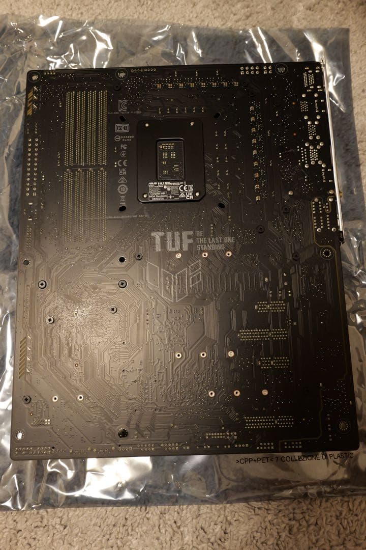 ASUS TUF GAMING Z790-PLUS WIFI D4 マザーボード