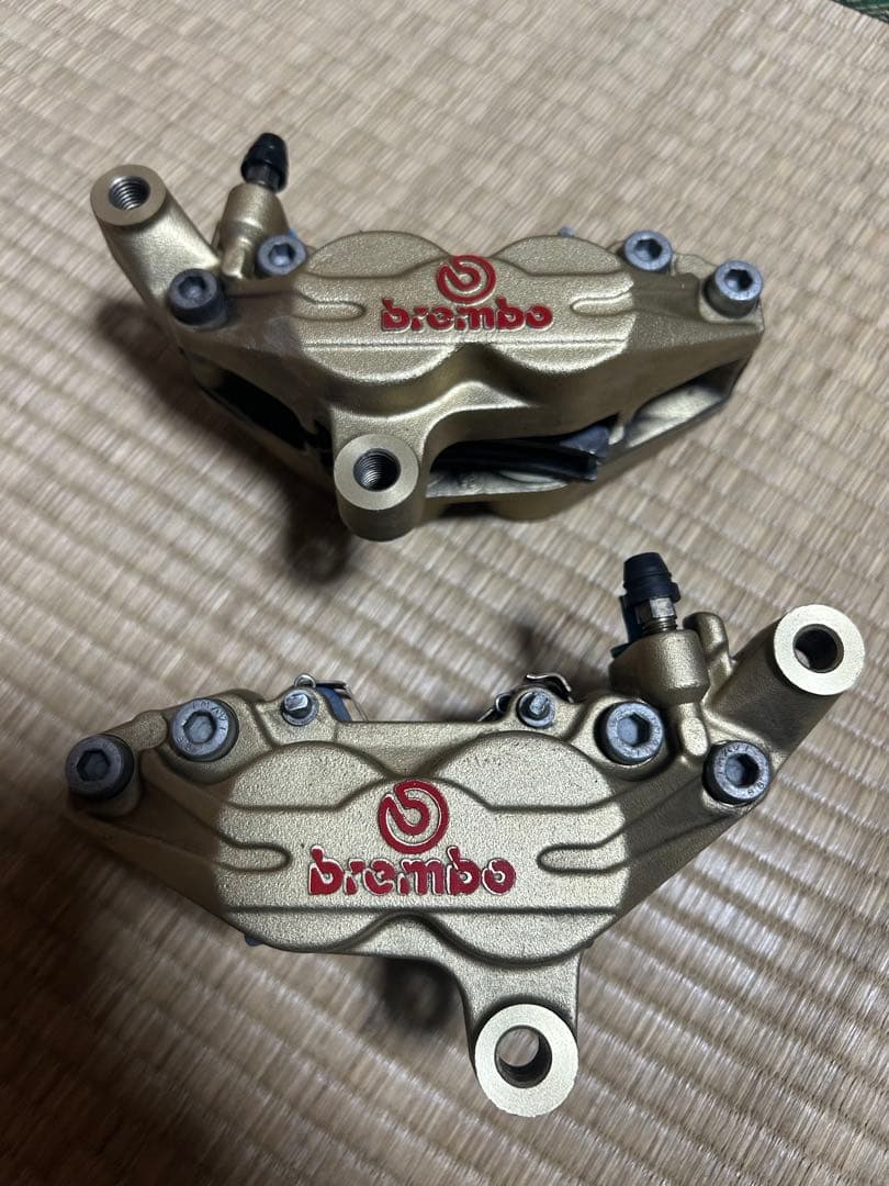 ブレンボキャリパー　4pot 100ピッチ　XJR等に