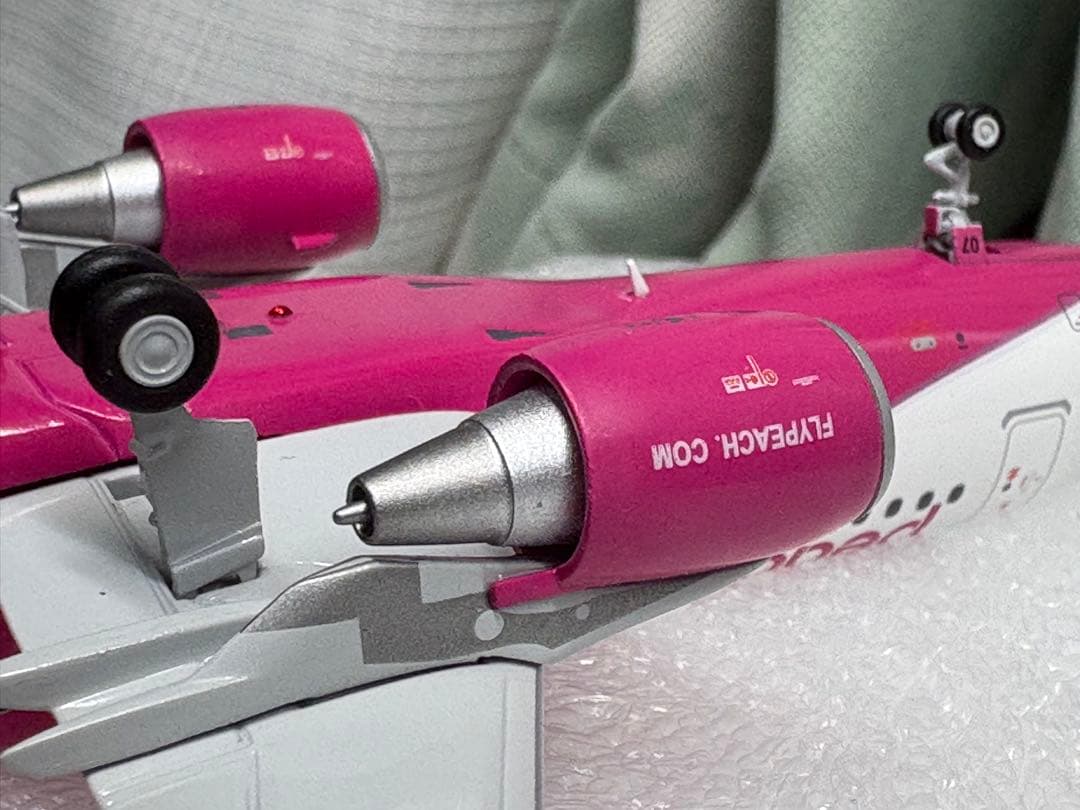 Gemini 200 Airbus A320 ピーチJA807P クロスウィング