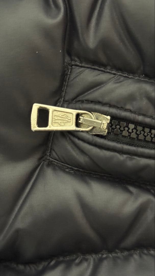 g*p様 Moncler フード付きダウンジャケット 黒