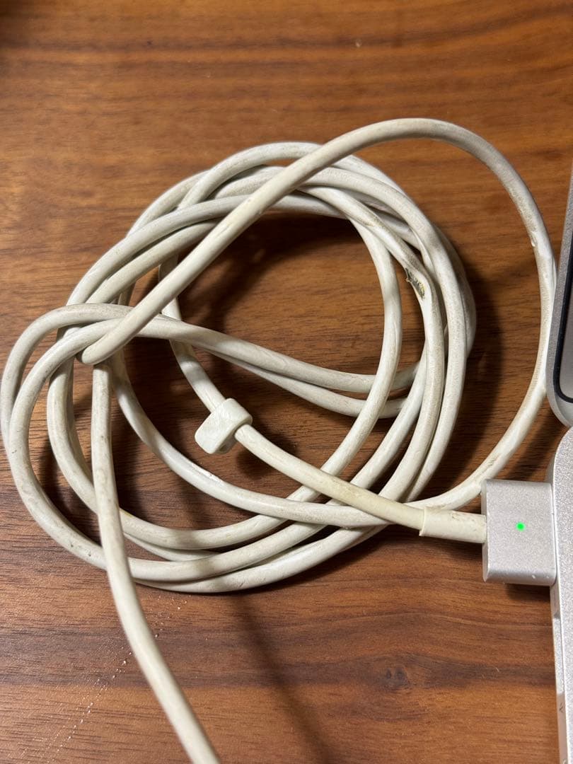 MacBook Air 13インチ i5 256GB 4GB Mid 2013