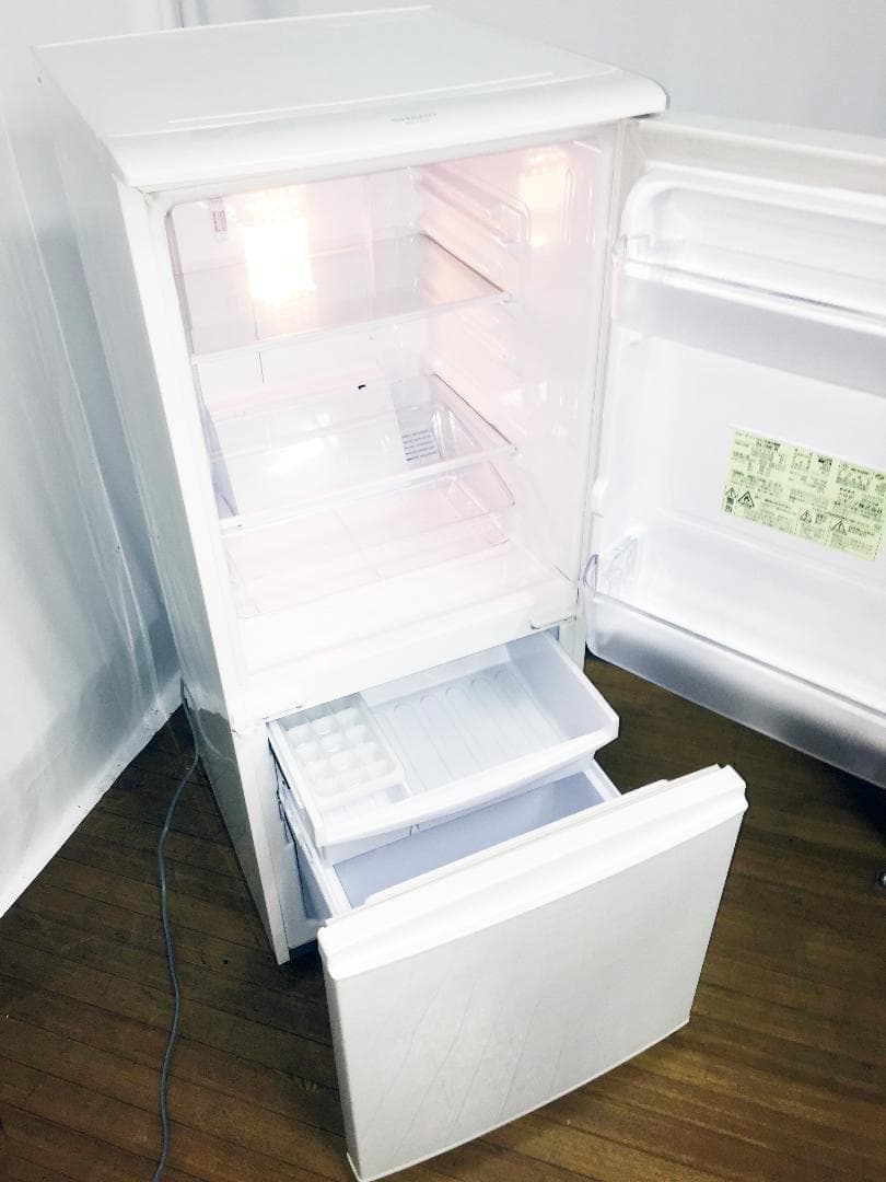 30日迄！送料無料◆中古★SHARP 137L 冷蔵庫【SJ-14W-W】
