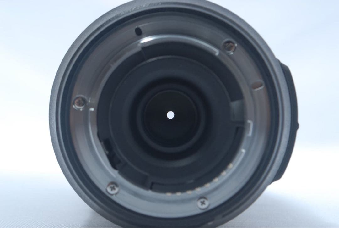 【外観極上美品】Nikon 望遠レンズ AF-S DX 55-300mm VR