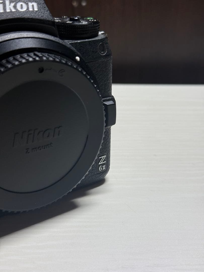 Nikon Z 6II ミラーレス一眼レフカメラ　　傷あり