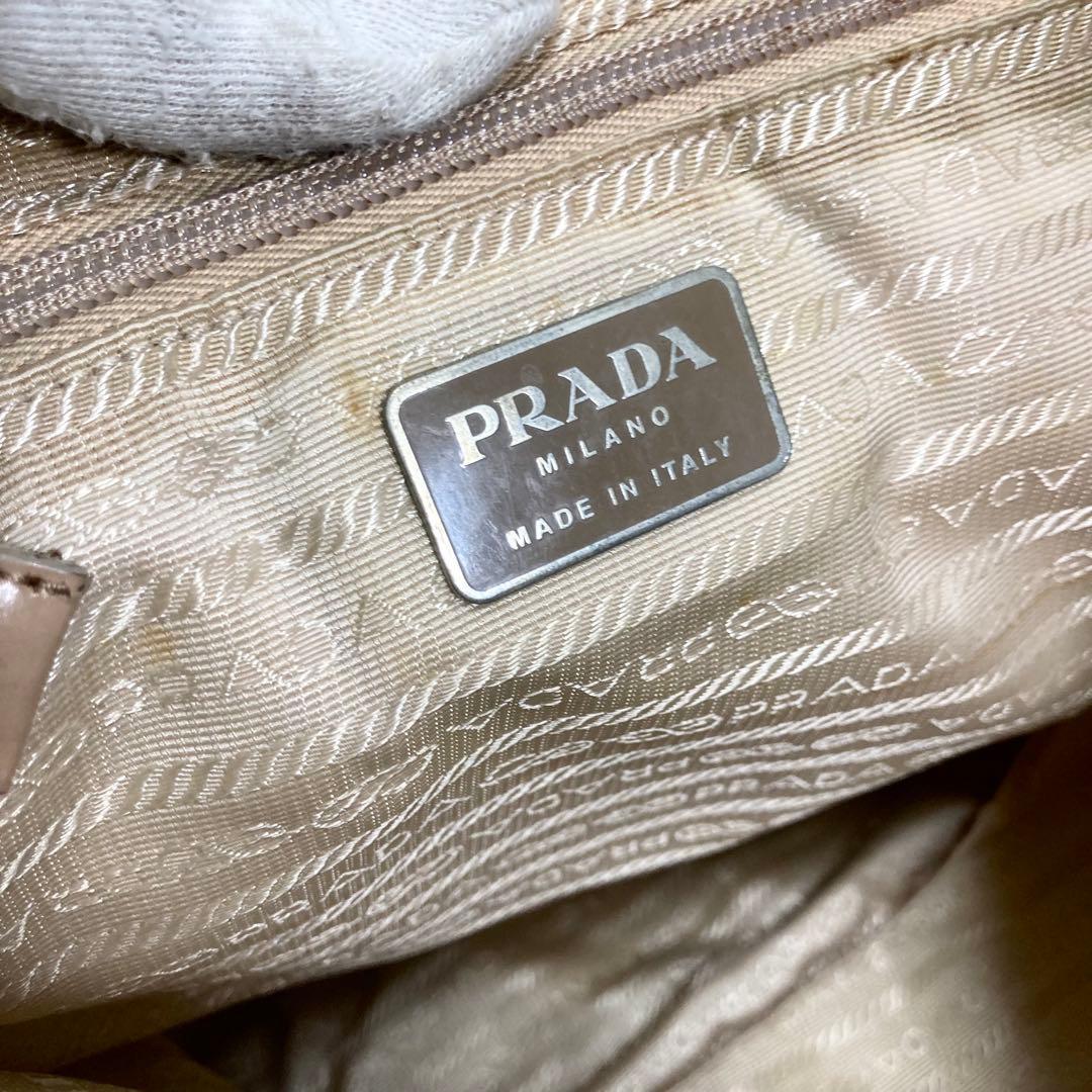 プラダ ナイロン リュック バックパック 三角ロゴ 金具 大容量 多機能 A4