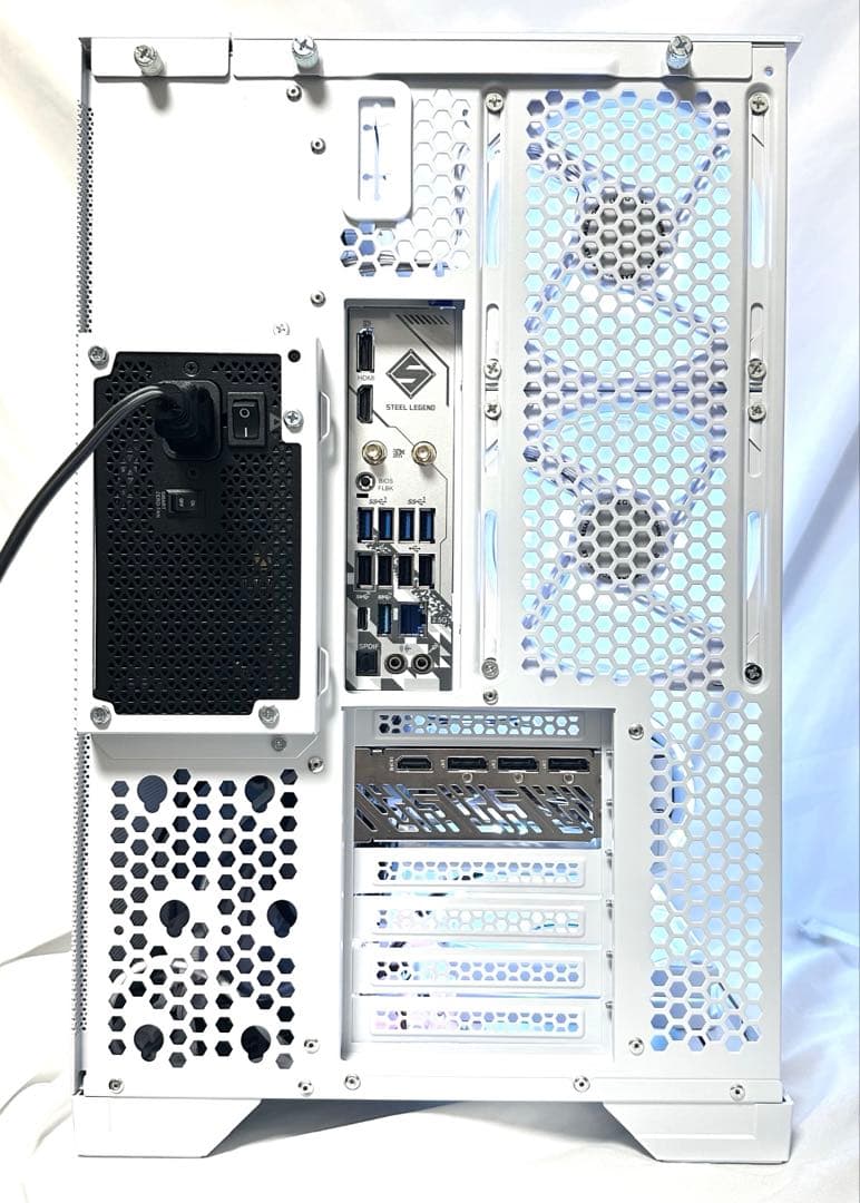 【新品】 ゲーミングPC RYZEN7 9700x RX9070XT 32GB