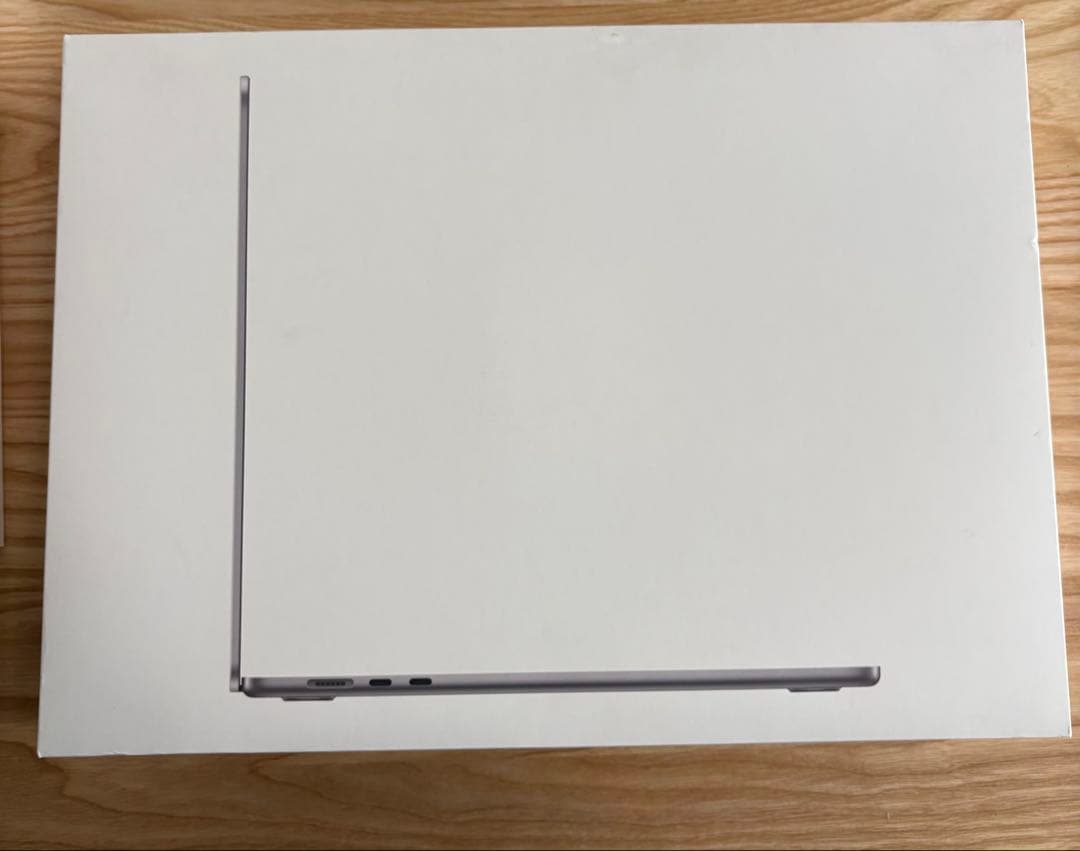 【美品】- Apple MacBook Air M2 15インチ　スペースグレー