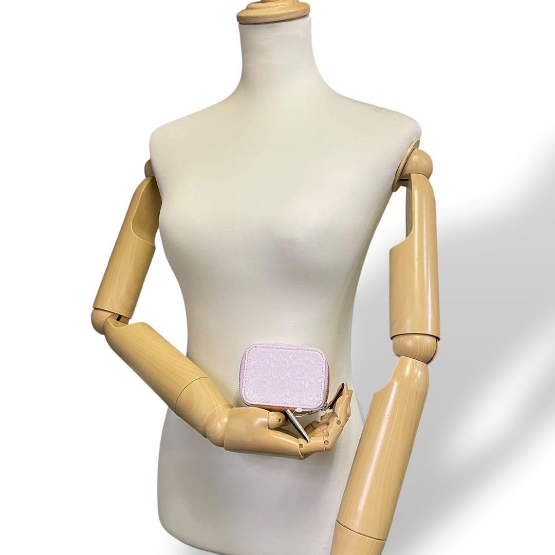 新品未使用✨️希少 コーチ ミニポーチ ピルケース 小物入れ シグネチャー 紫