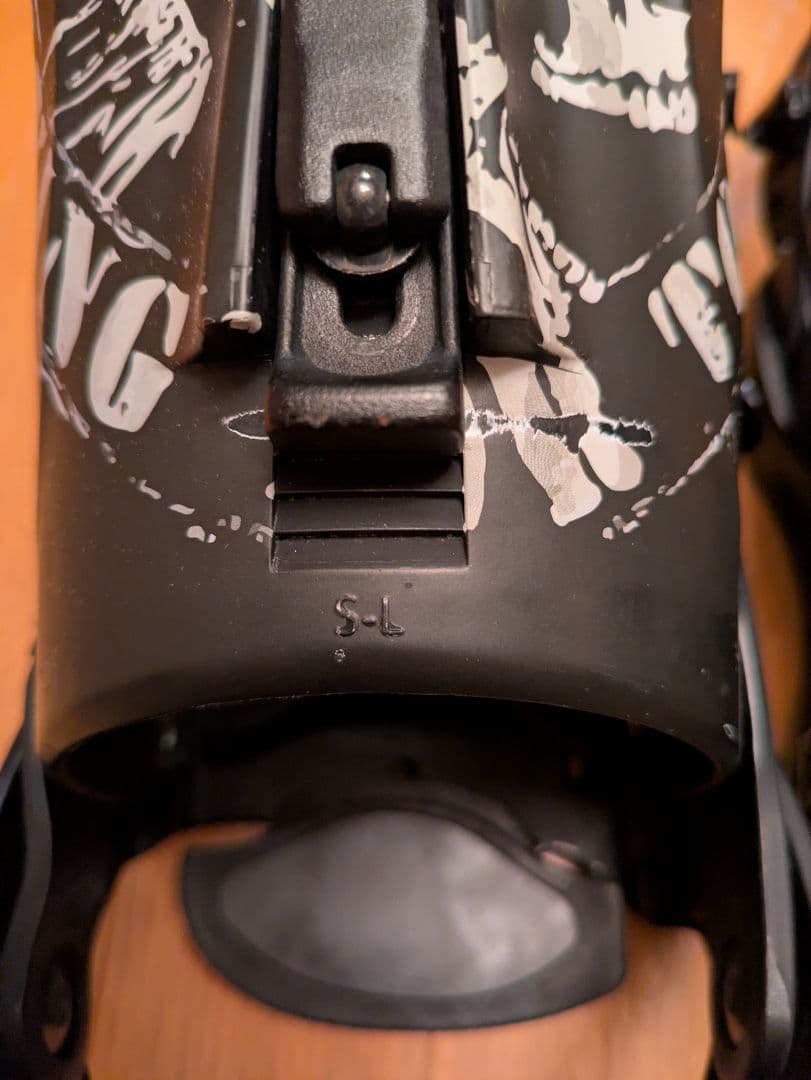 Flux ビンディング Sサイズ Pennywiseモデル