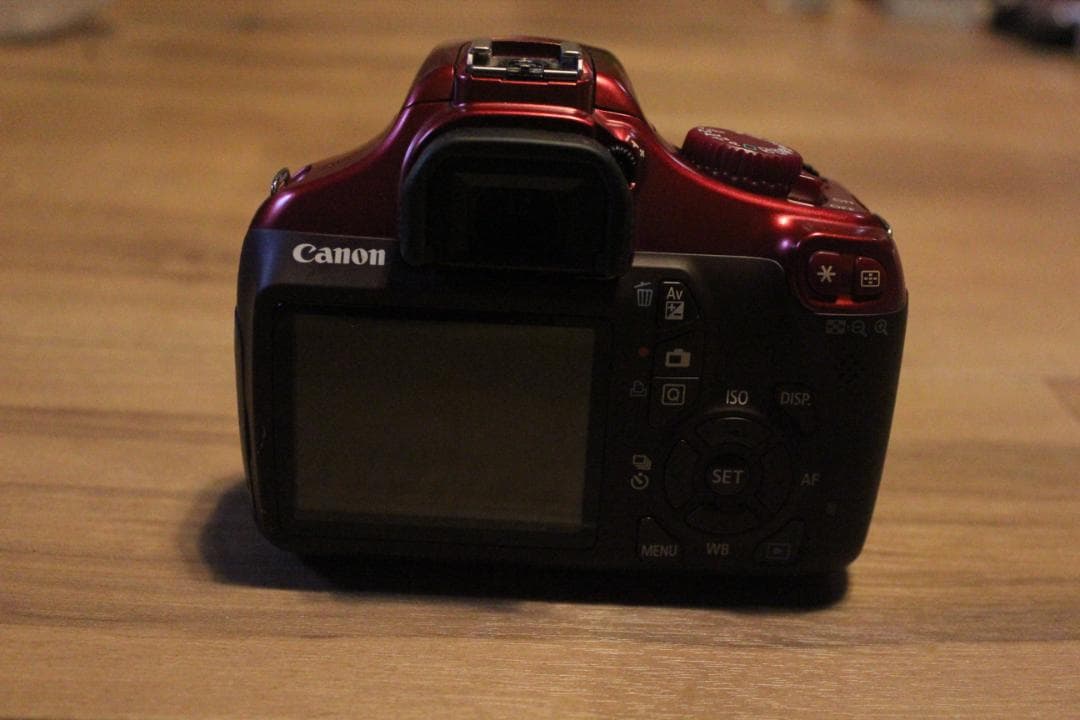 【中古】Canon EOS kiss X50 レッド